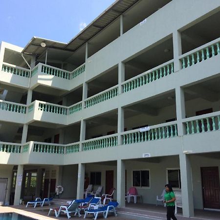 Royal Crown Hotel & Palm Spa Resort Patong Bagian luar foto