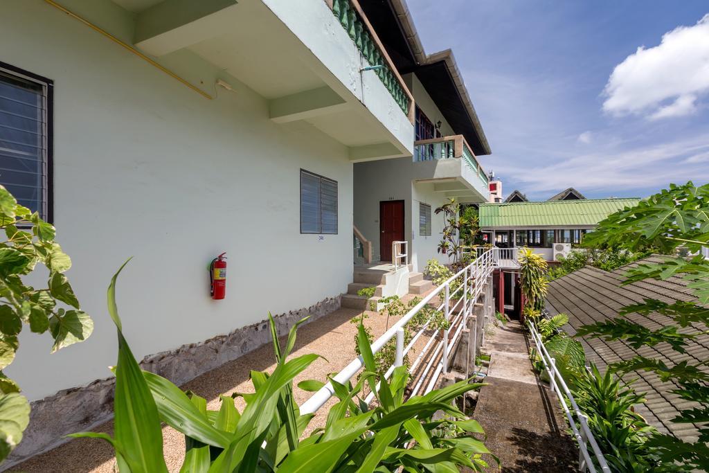Royal Crown Hotel & Palm Spa Resort Patong Bagian luar foto