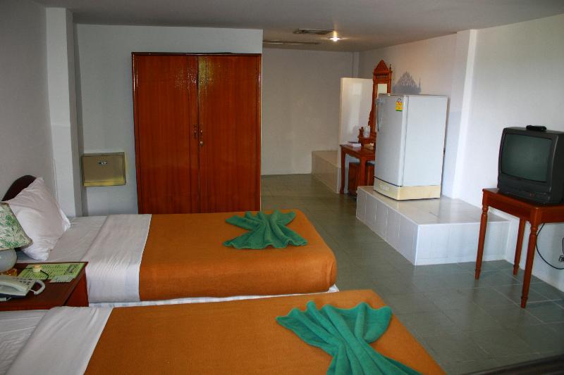 Royal Crown Hotel & Palm Spa Resort Patong Bagian luar foto