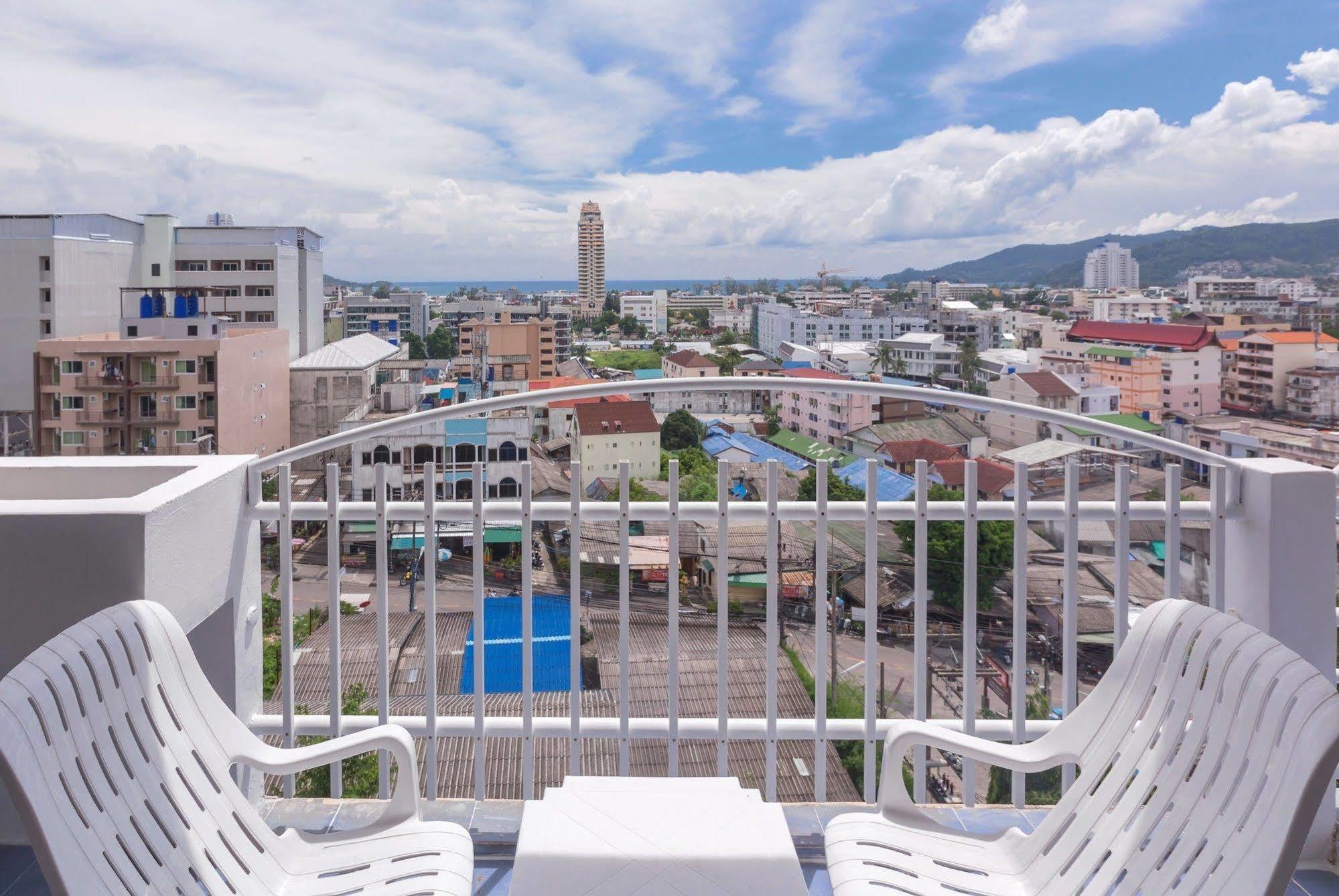 Royal Crown Hotel & Palm Spa Resort Patong Bagian luar foto