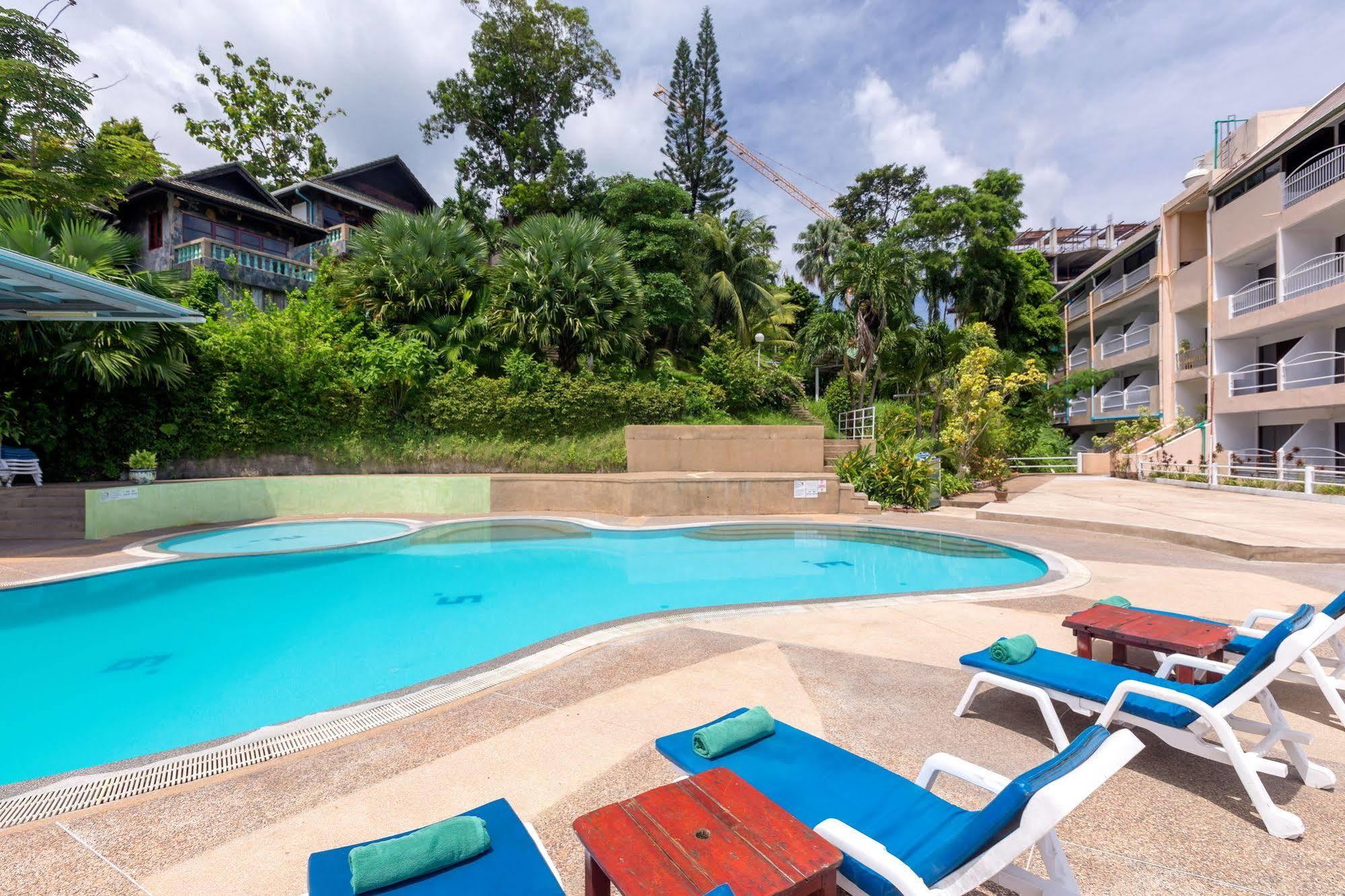 Royal Crown Hotel & Palm Spa Resort Patong Bagian luar foto