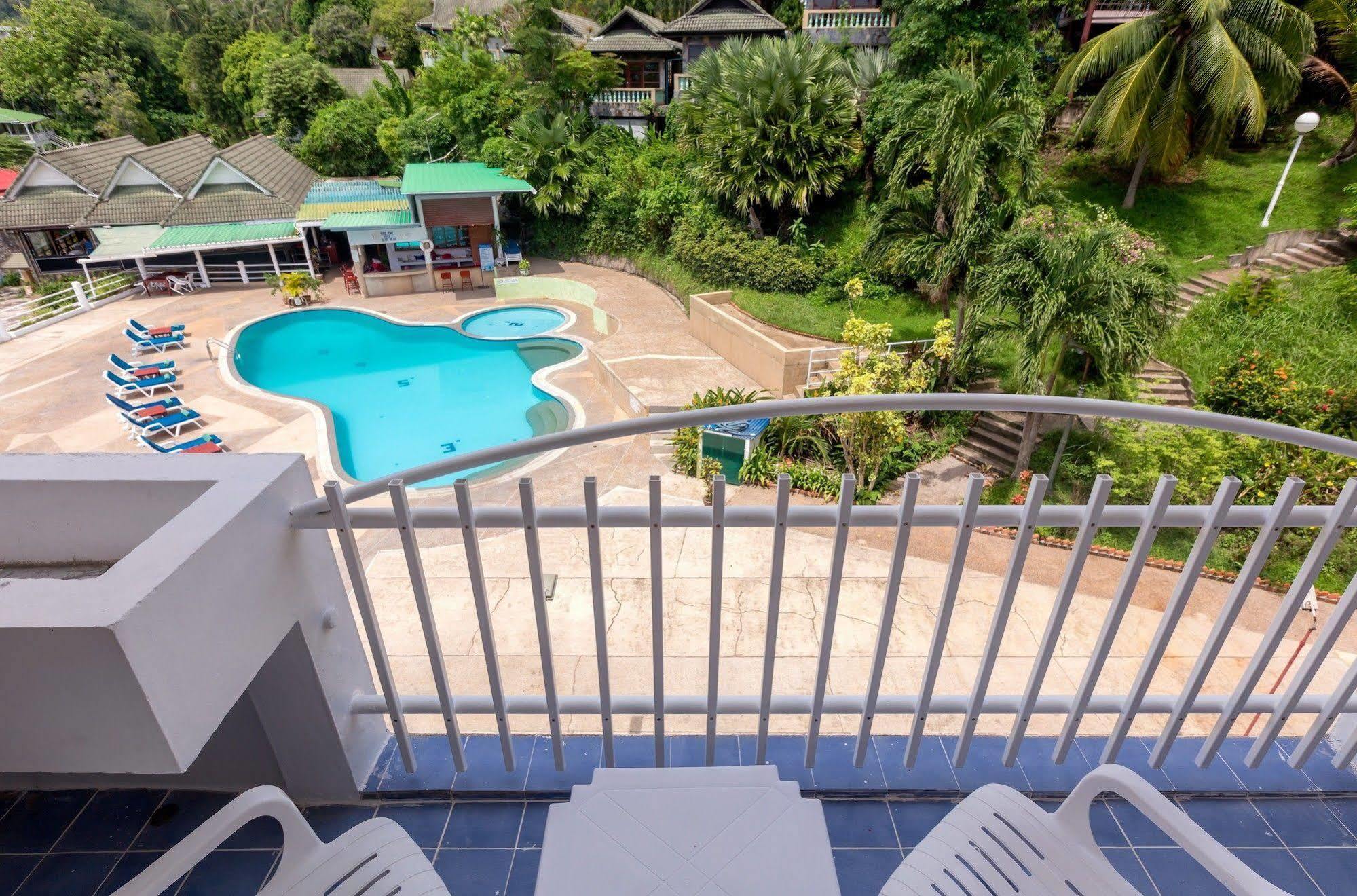 Royal Crown Hotel & Palm Spa Resort Patong Bagian luar foto