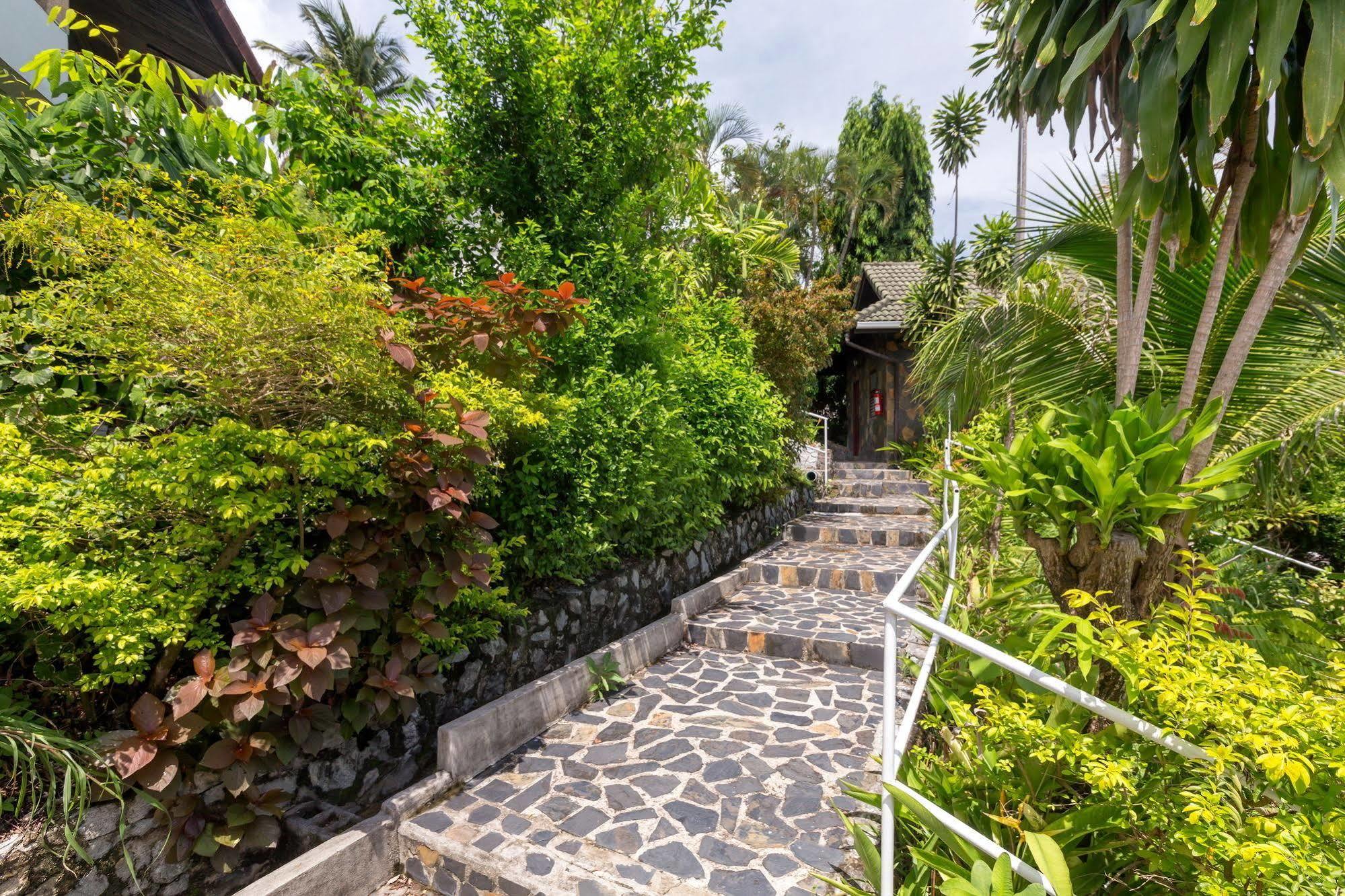 Royal Crown Hotel & Palm Spa Resort Patong Bagian luar foto