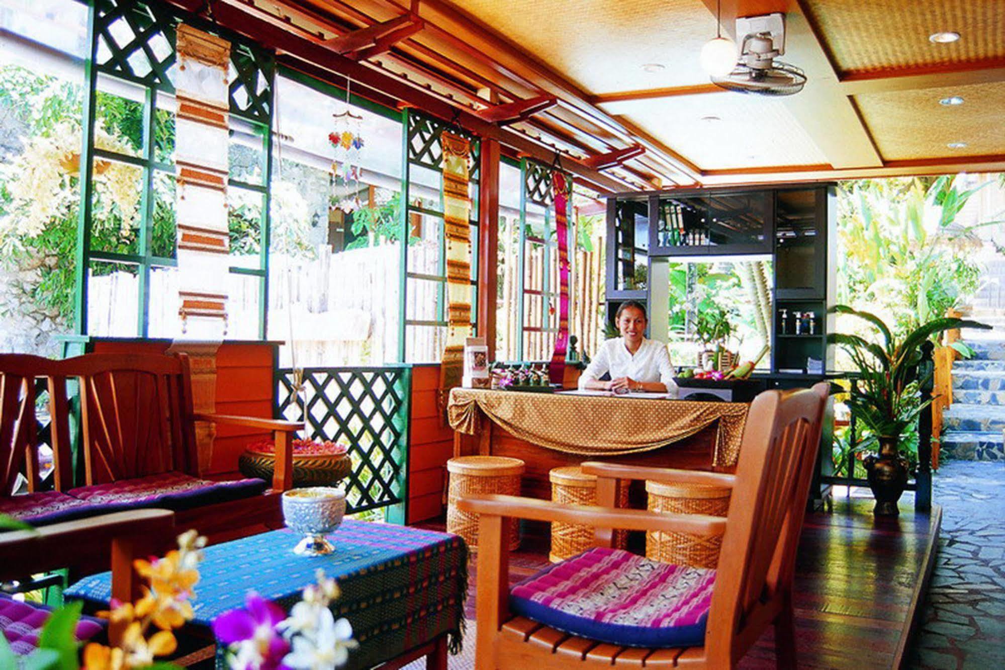 Royal Crown Hotel & Palm Spa Resort Patong Bagian luar foto